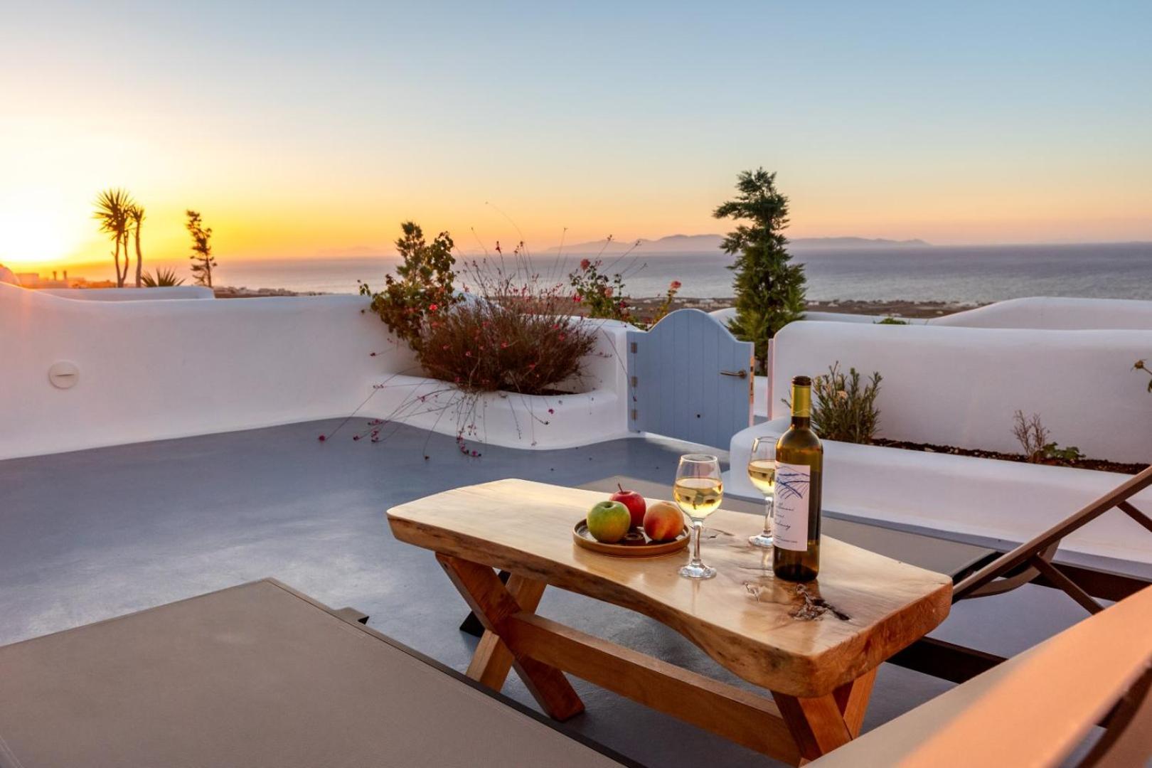Sun Angelos Oia - Luxury Cave Suites Exterior photo